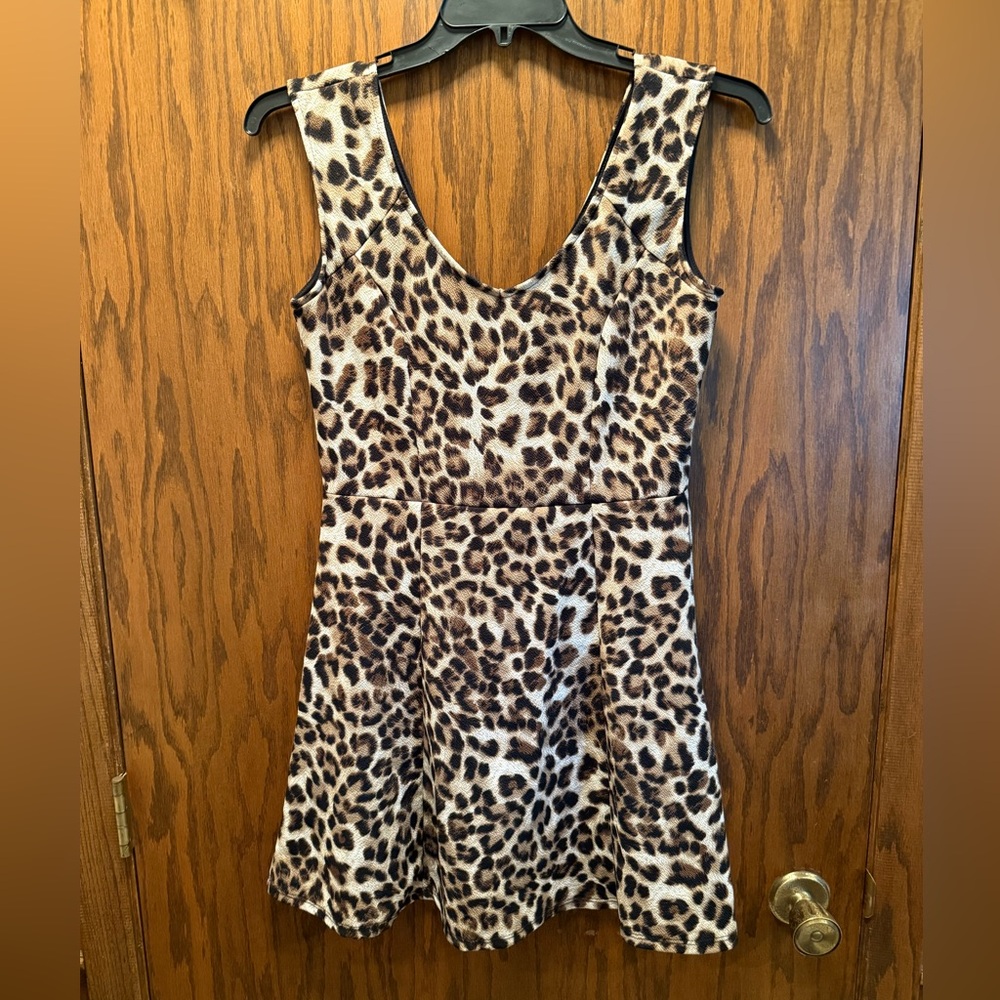 Leopard Print Sleeveless Dress